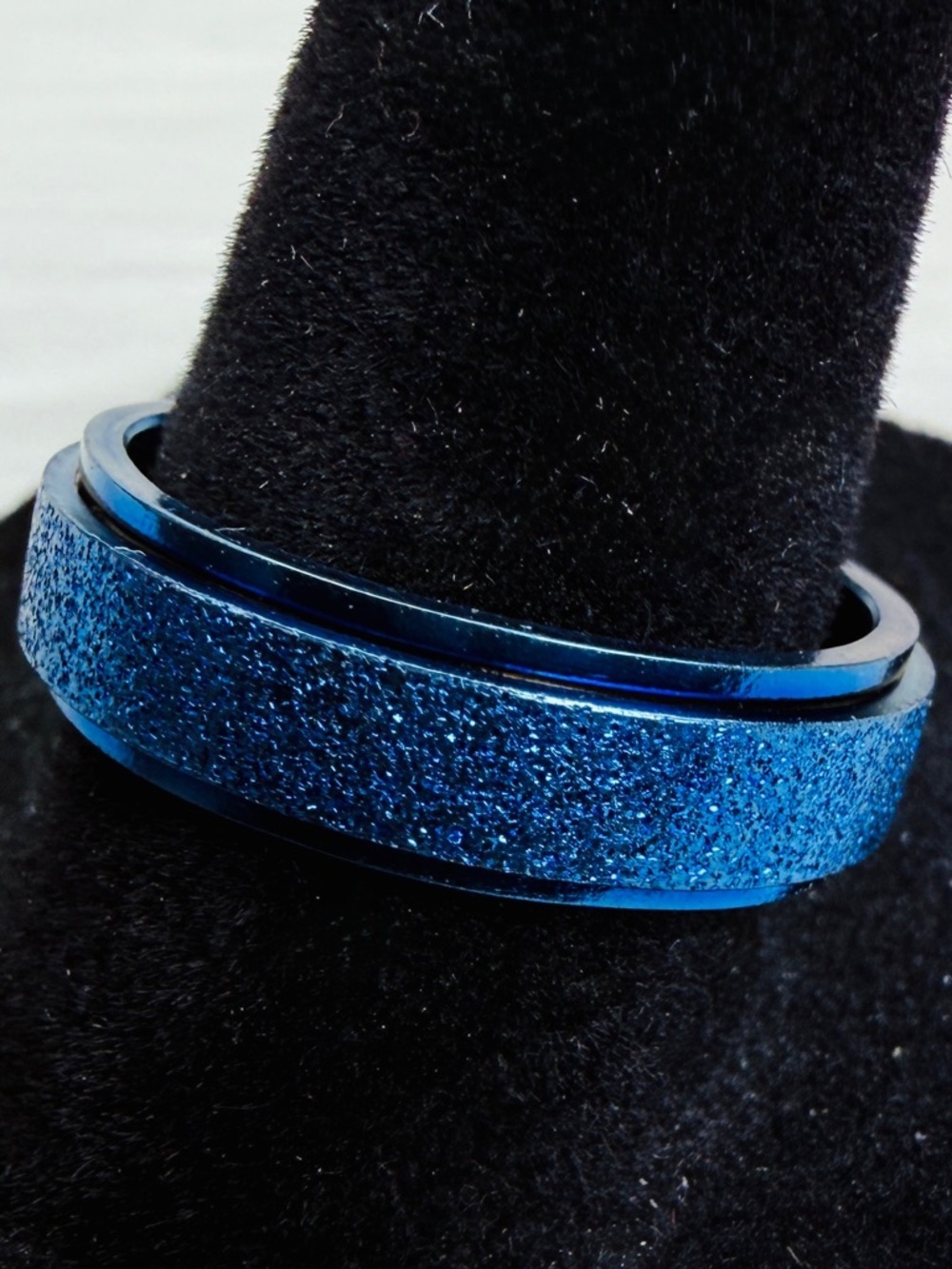 Sparkling Blue Glitter size 9 spinner ring